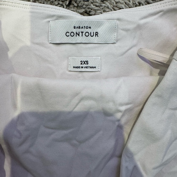 Aritzia Contour Strapless Top - Picture 2 of 2